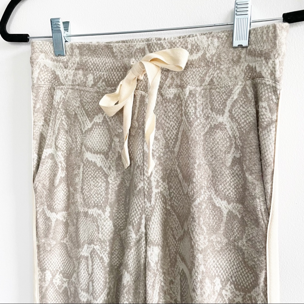 Sundry Snake Print Jogger Size Xsmall - image 7